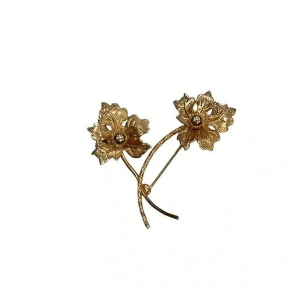 Vintage Goldtone Brooch - Picture 1 of 2